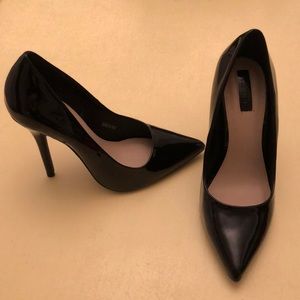 NWOT Forever 21 Black Stilettos
